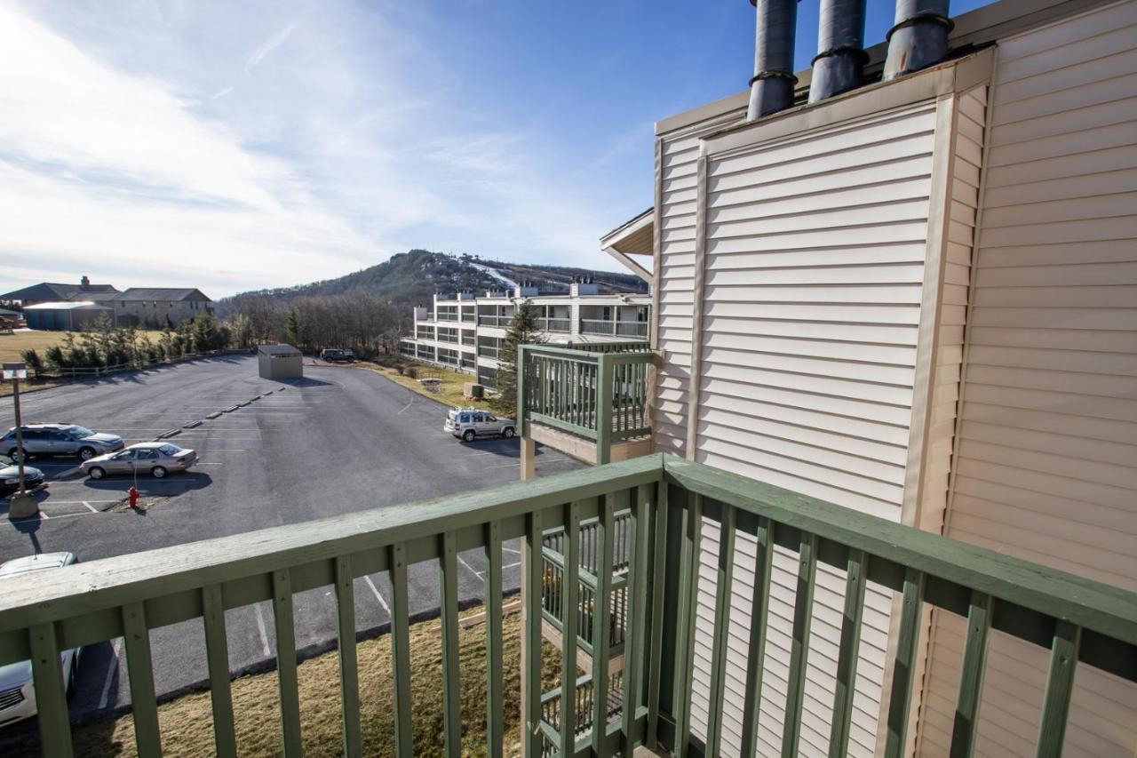 Condo At Pinnacle Inn Resort Beech Mountain Exterior photo